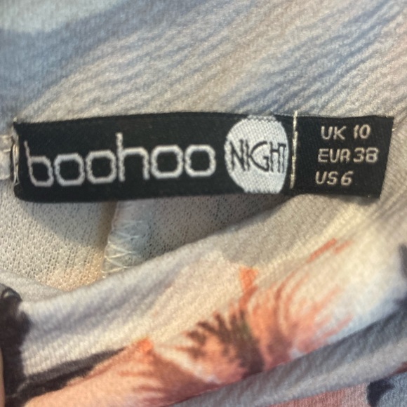 Boohoo Off-Shoulder Floral Dress - Picture 6 of 6